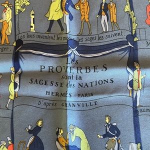 Hermes Proverbes Sont La Sagess des Nations Scarf